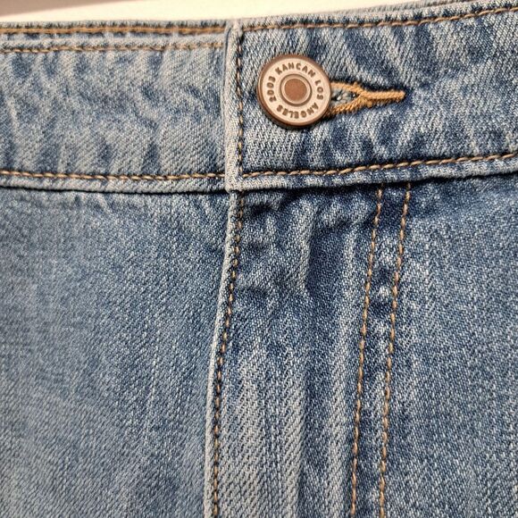 KanCan Denim High-Waisted Distressed Raw Hem Shorts Size 3XL Faded Blue NWT - Picture 14 of 16